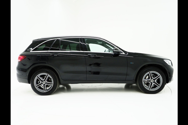 Mercedes-Benz GLC 300e 4MATIC AMG | Panoramadak | Trekhaak | Camera | Cruise | DAB | Stoelverwarming