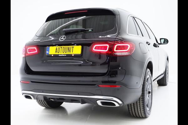 Mercedes-Benz GLC 300e 4MATIC AMG | Panoramadak | Trekhaak | Camera | Cruise | DAB | Stoelverwarming