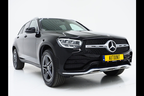 Mercedes-Benz GLC 300e 4MATIC AMG | Panoramadak | Trekhaak | Camera | Cruise | DAB | Stoelverwarming