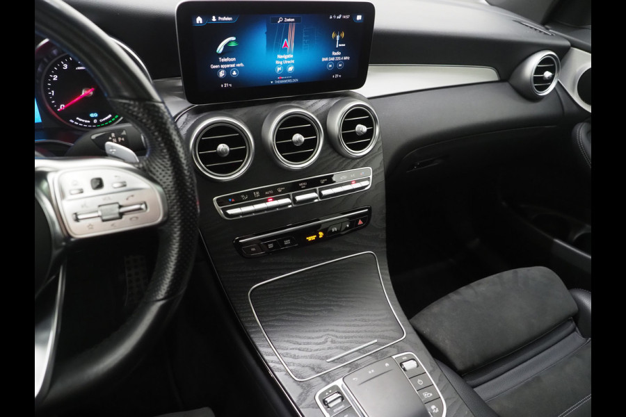 Mercedes-Benz GLC 300e 4MATIC AMG | Panoramadak | Trekhaak | Camera | Cruise | DAB | Stoelverwarming