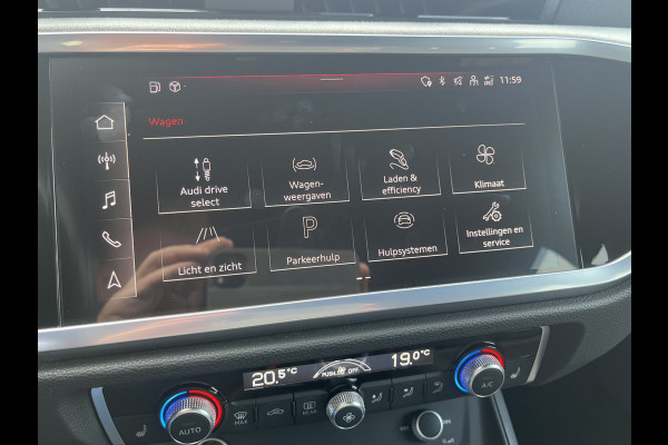 Audi Q3 45 TFSI e S edition 245PK PHEV | Matrix | Trekhaak | Zwart optiek | Leder | Stoelverwarming |  Elekt. stoelen | Virtual |