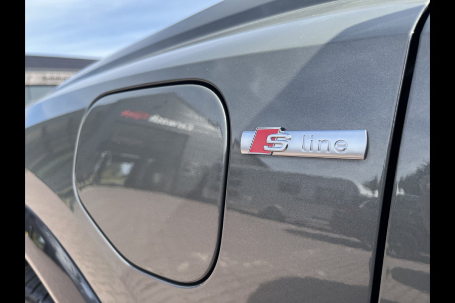 Audi Q3 45 TFSI e S edition 245PK PHEV | Matrix | Trekhaak | Zwart optiek | Leder | Stoelverwarming |  Elekt. stoelen | Virtual |