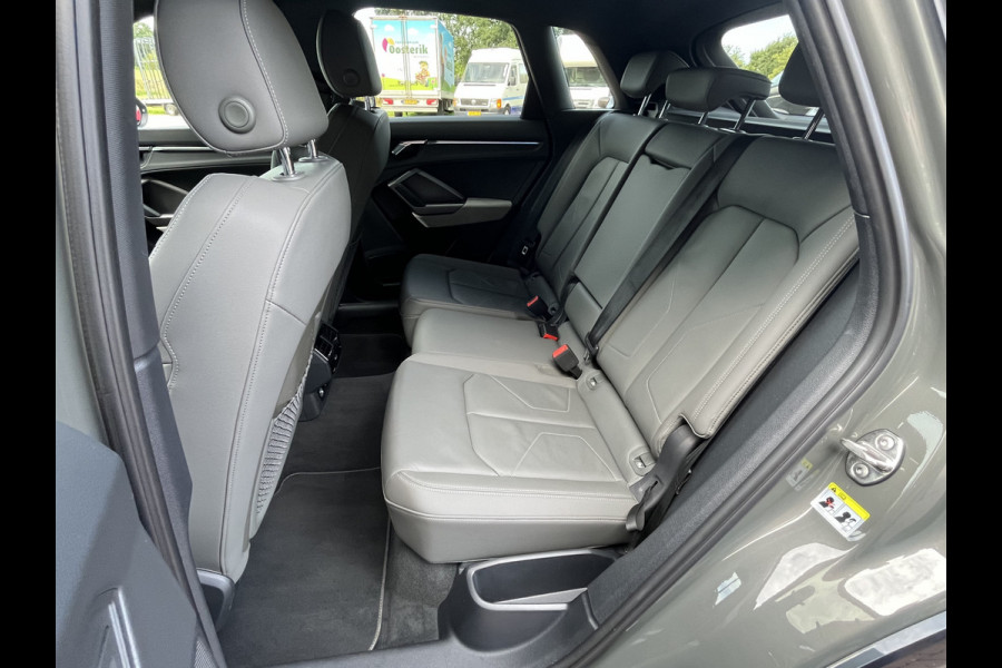 Audi Q3 45 TFSI e S edition 245PK PHEV | Matrix | Trekhaak | Zwart optiek | Leder | Stoelverwarming |  Elekt. stoelen | Virtual |