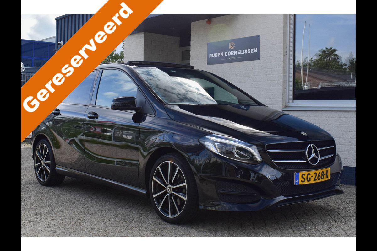 Mercedes-Benz B-Klasse 180 AMG-Line | Panoramadak | Carplay | Leder | Camera