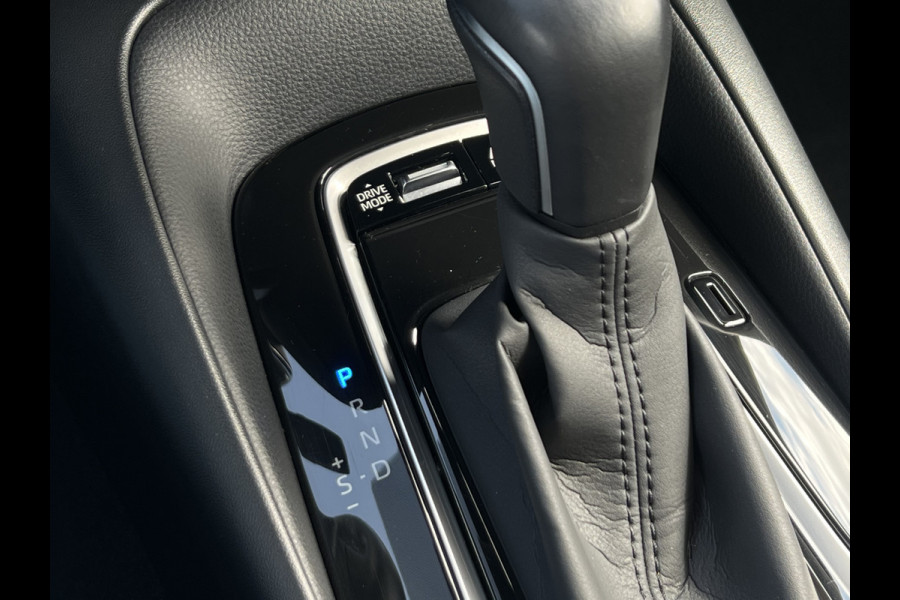 Toyota Corolla Touring Sports 2.0 Hybrid Team D | CarPlay | Camera | ACC | LED | Keyless | DAB+