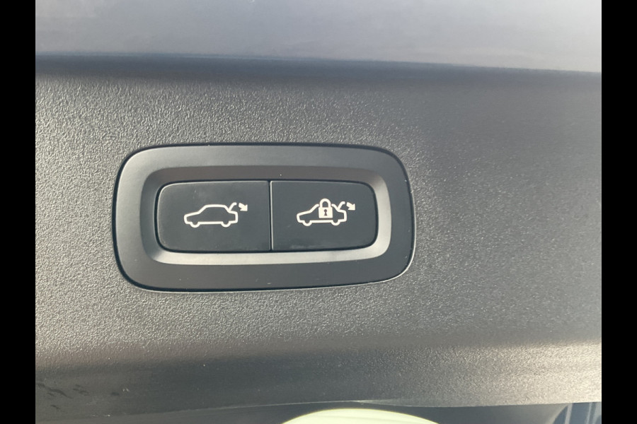 Lynk & Co 01 1.5 262pk PHEV Panodak Zwarte hemel 360° Cam Plug in