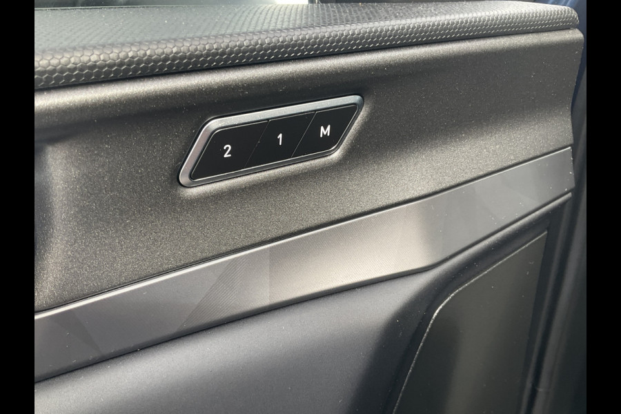 Lynk & Co 01 1.5 262pk PHEV Panodak Zwarte hemel 360° Cam Plug in