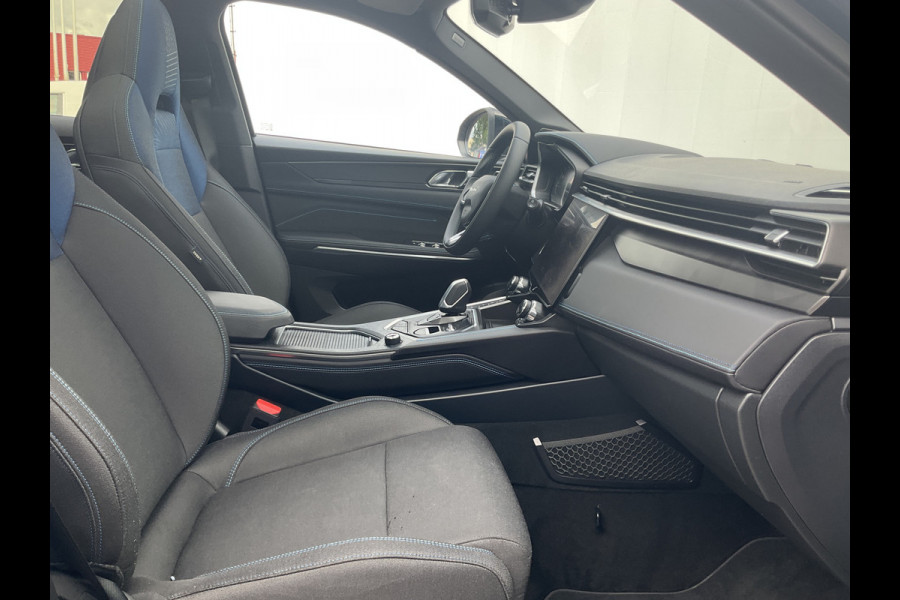 Lynk & Co 01 1.5 262pk PHEV Panodak Zwarte hemel 360° Cam Plug in