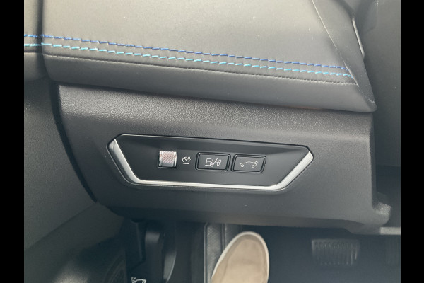 Lynk & Co 01 1.5 262pk PHEV Panodak Zwarte hemel 360° Cam Plug in