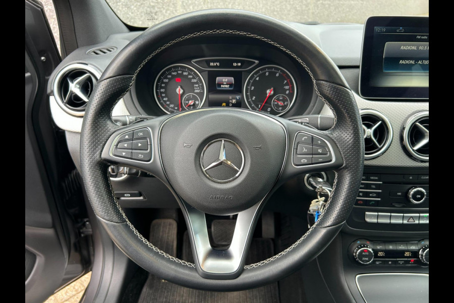 Mercedes-Benz B-Klasse 220 4Matic Prestige | AUTOMAAT | TREKHAAK | PANO | A.CAMERA | STOELVERW | CC | PDC | 1 JAAR GARANTIE | TOP Mercedes-Benz B-Klasse 220 4Matic Prestige | AUTOMAAT | TREKHAAK | PANO | A.CAMERA | STOELVERW | CC | PDC | 1 JAAR GARANTIE | TOP
