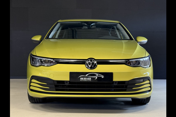 Volkswagen Golf 1.0 eTSI Life Business | Camera | Stoel/Stuurverw. | Apple Carplay | LED | Navi
