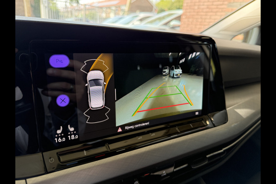 Volkswagen Golf 1.0 eTSI Life Business | Camera | Stoel/Stuurverw. | Apple Carplay | LED | Navi
