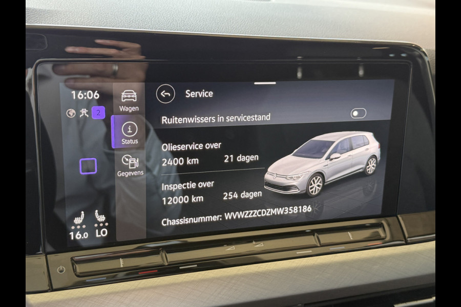 Volkswagen Golf 1.0 eTSI Life Business | Camera | Stoel/Stuurverw. | Apple Carplay | LED | Navi