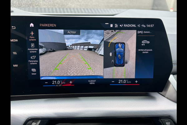 BMW 2 Serie Active Tourer 225e xDrive M-Pakket | HARMAN KARDON | TREKHAAK | PANO | BOMVOL | APK T/M 17-1-2027 | FABRIEKSGARANTIE