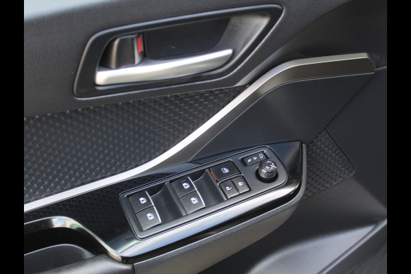Toyota C-HR 1.8 Hybrid Bi-Tone CLIMATE | ADAPCRUISE | NAVI | PDCV+A | VERW.STOELEN | AFNB.TREH | LMV | CAMERA