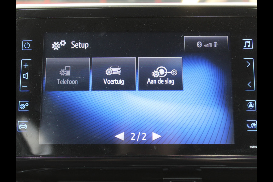 Toyota C-HR 1.8 Hybrid Bi-Tone CLIMATE | ADAPCRUISE | NAVI | PDCV+A | VERW.STOELEN | AFNB.TREH | LMV | CAMERA