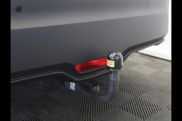 Toyota C-HR 1.8 Hybrid Bi-Tone CLIMATE | ADAPCRUISE | NAVI | PDCV+A | VERW.STOELEN | AFNB.TREH | LMV | CAMERA
