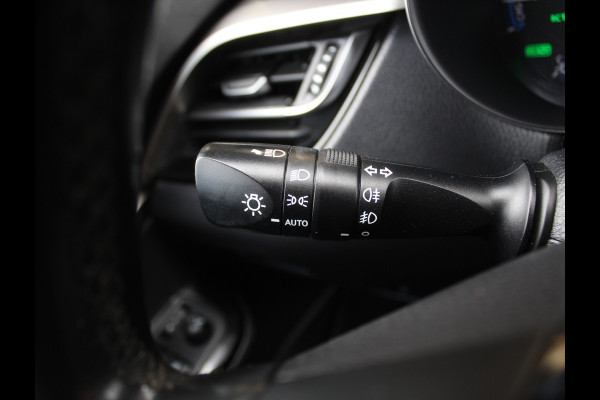 Toyota C-HR 1.8 Hybrid Bi-Tone CLIMATE | ADAPCRUISE | NAVI | PDCV+A | VERW.STOELEN | AFNB.TREH | LMV | CAMERA