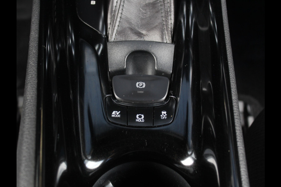 Toyota C-HR 1.8 Hybrid Bi-Tone CLIMATE | ADAPCRUISE | NAVI | PDCV+A | VERW.STOELEN | AFNB.TREH | LMV | CAMERA