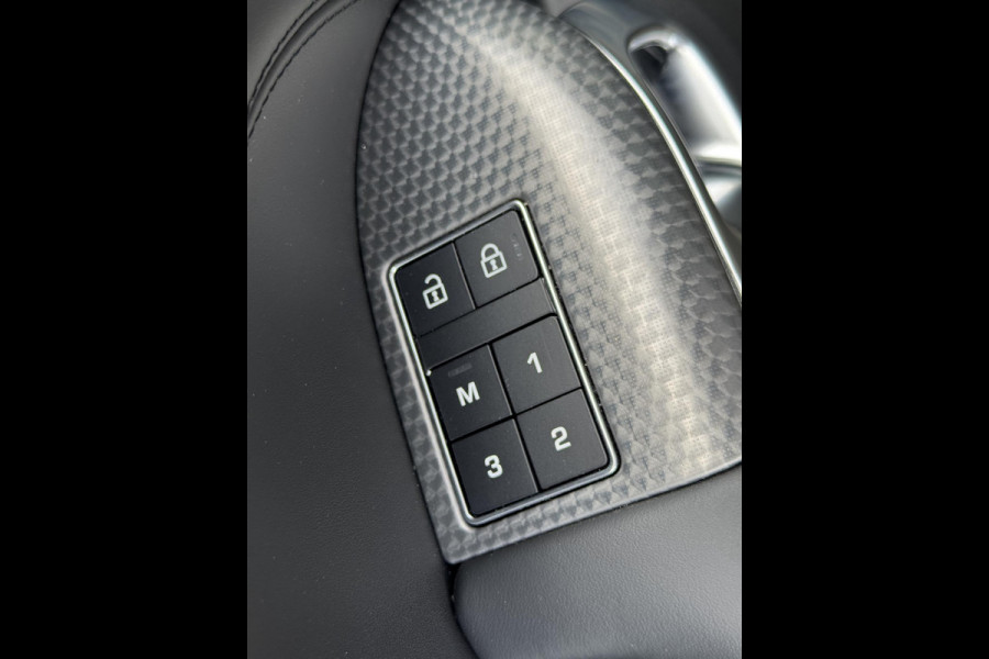 Land Rover Range Rover Sport P400 HST