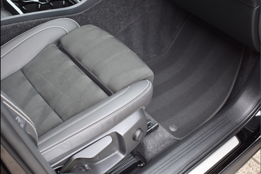 Volvo XC40 1.5 T4 Recharge R-Design 211 Pk Pano Trekhaak Keyless 19 Inch