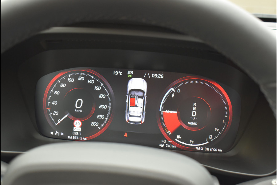 Volvo XC40 1.5 T4 Recharge R-Design 211 Pk Pano Trekhaak Keyless 19 Inch