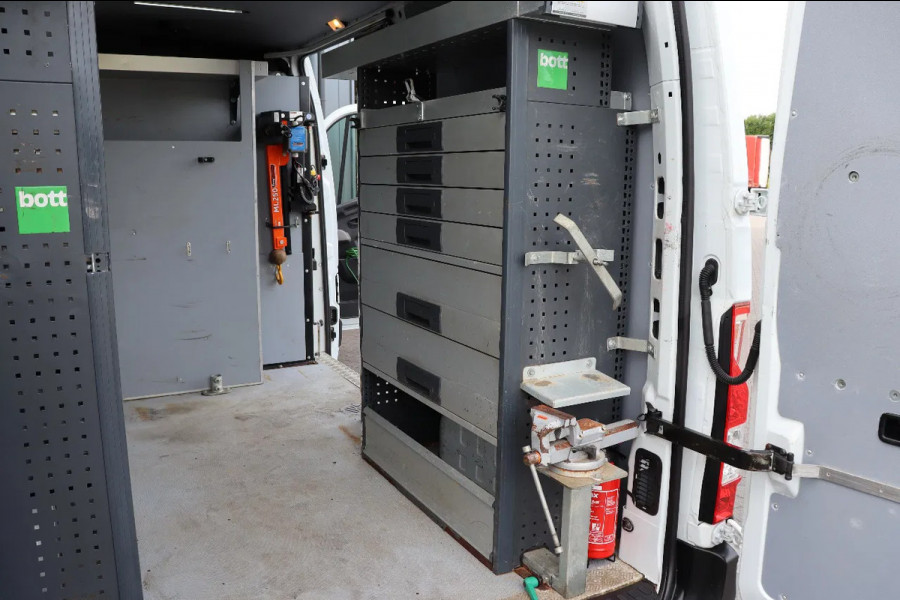 Opel Movano 2.3 CDTi L2H2 l SERVICEWAGEN l WERKPLAATS INRICHTING l AIRCO l CRUISE CONTROL