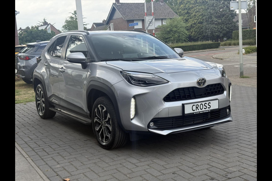 Toyota Yaris Cross 1.5 Hybrid First Edition | Facelift, Treeplanken, Groot scherm, Apple CarPlay/Android Auto, 17inch, Keyless