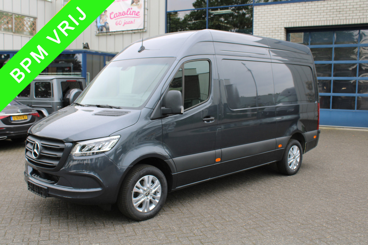 Mercedes-Benz Sprinter 317 CDI L2H2 3500 kg Trekhaak, Klasse 3 alarm, LED koplampen, Geveerde stoel
