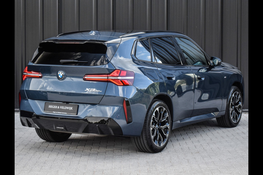 BMW X3 30e xDRIVE M-SPORT | PANORAMADAK | ADAPTIVE SUSPENSION | COMFORT ACCESS | ELEKTR. VERSTELBARE STOELEN | HEAD UP DISPLAY | STOEL-
