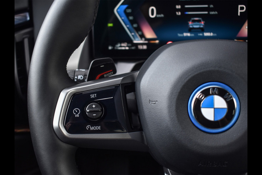BMW X3 30e xDRIVE M-SPORT | PANORAMADAK | ADAPTIVE SUSPENSION | COMFORT ACCESS | ELEKTR. VERSTELBARE STOELEN | HEAD UP DISPLAY | STOEL-