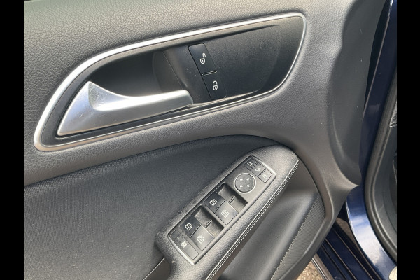 Mercedes-Benz B-Klasse 180 Prestige Automaat Leer Navi Hoge zit