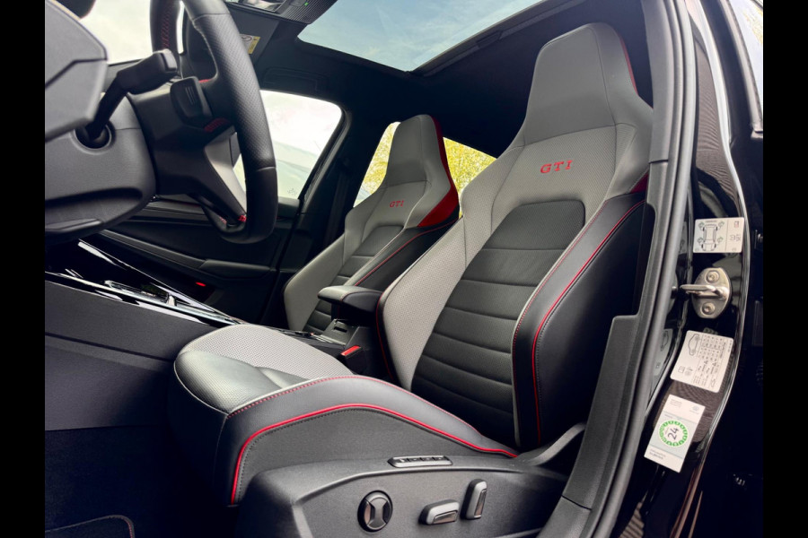 Volkswagen Golf 2.0 TSI GTI Leer/Pano/Blindspot/Camera