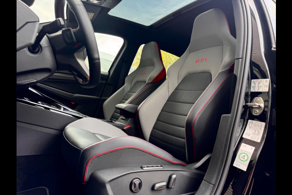 Volkswagen Golf 2.0 TSI GTI Leer/Pano/Blindspot/Camera