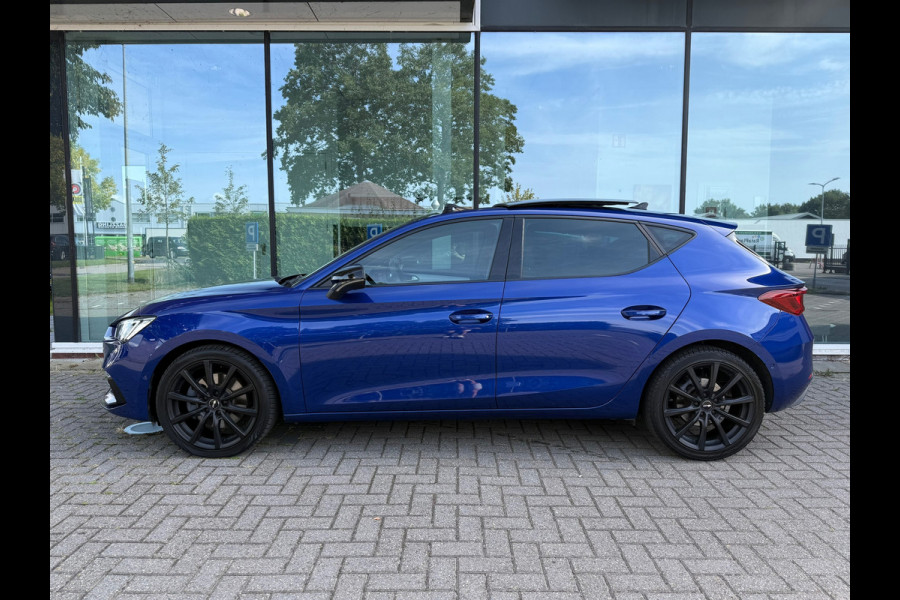 Seat Leon 1.5 eTSI FR Launch Edition - Automaat - Panoramadak- Navi - Org.NL