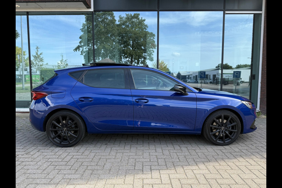 Seat Leon 1.5 eTSI FR Launch Edition - Automaat - Panoramadak- Navi - Org.NL
