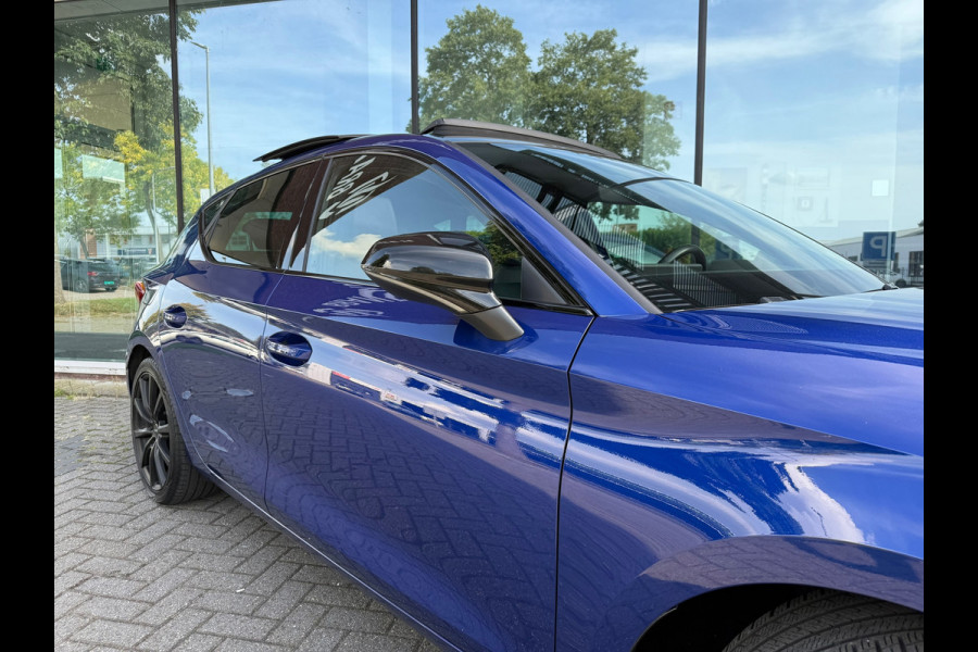 Seat Leon 1.5 eTSI FR Launch Edition - Automaat - Panoramadak- Navi - Org.NL
