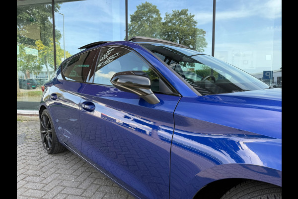Seat Leon 1.5 eTSI FR Launch Edition - Automaat - Panoramadak- Navi - Org.NL