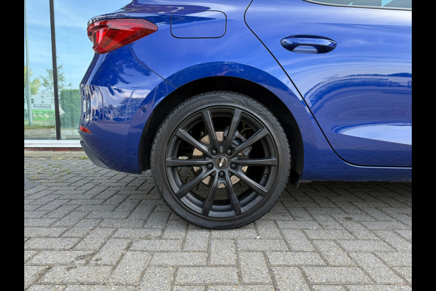 Seat Leon 1.5 eTSI FR Launch Edition - Automaat - Panoramadak- Navi - Org.NL