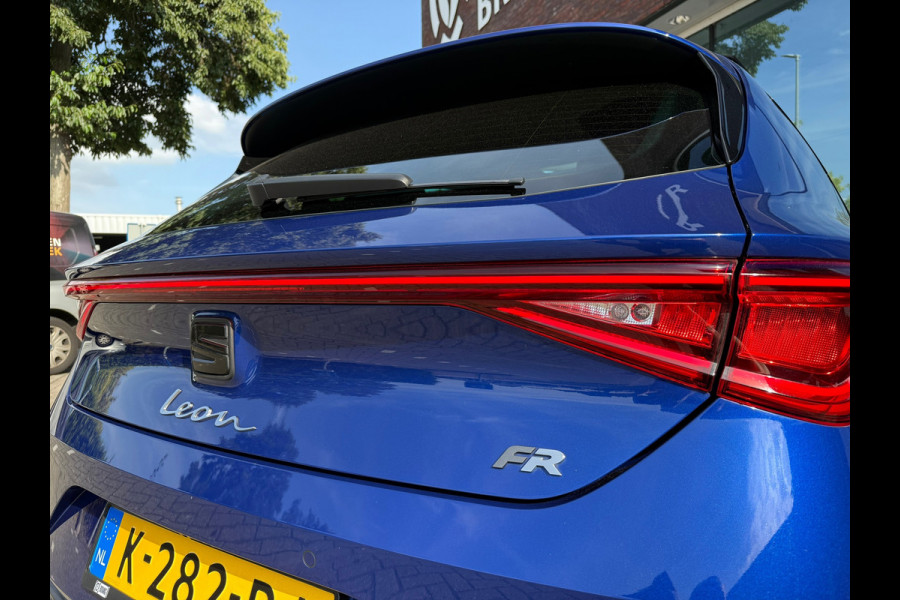 Seat Leon 1.5 eTSI FR Launch Edition - Automaat - Panoramadak- Navi - Org.NL