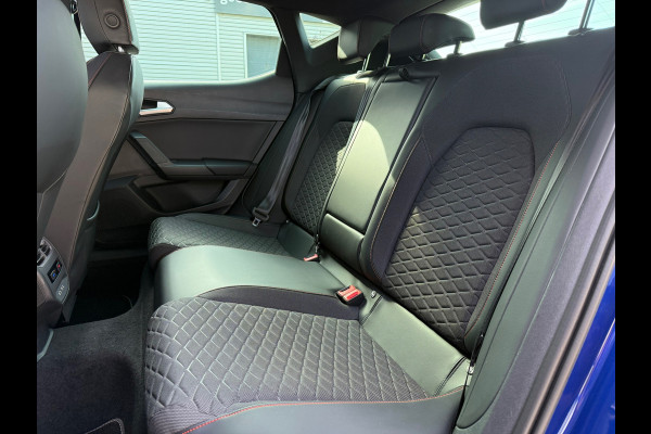 Seat Leon 1.5 eTSI FR Launch Edition - Automaat - Panoramadak- Navi - Org.NL