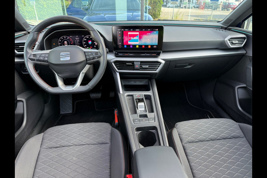 Seat Leon 1.5 eTSI FR Launch Edition - Automaat - Panoramadak- Navi - Org.NL