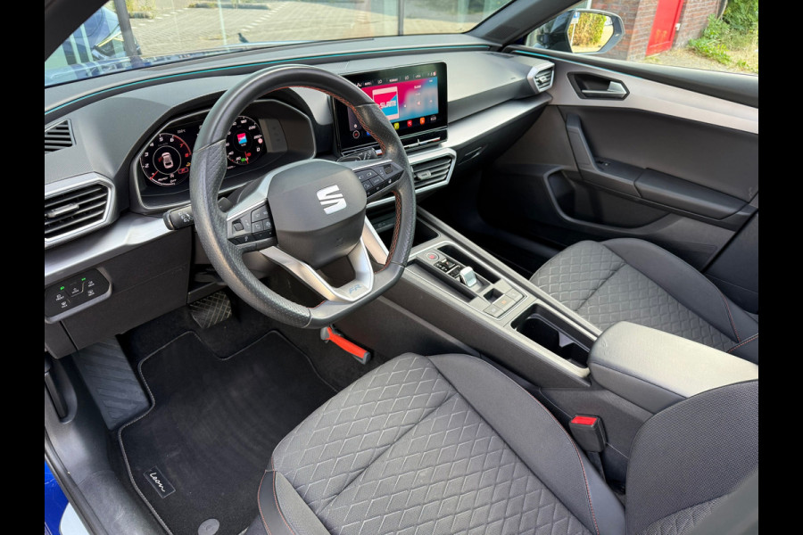 Seat Leon 1.5 eTSI FR Launch Edition - Automaat - Panoramadak- Navi - Org.NL