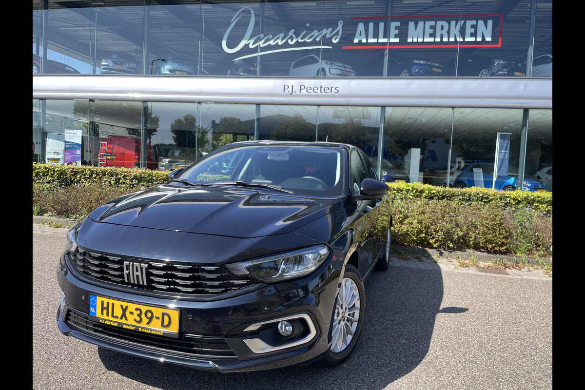 Fiat Tipo 1.0 Life Airco - Cruise control - achteruitrijcamera - parkeersensoren achter - Navigatie Fiat Tipo 1.0 Life Airco - Cruise control - achteruitrijcamera - parkeersensoren achter - Navigatie