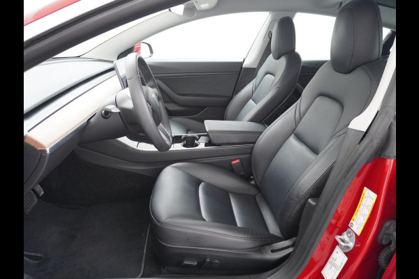 Tesla Model 3 Long Range AWD 75kWh 463PK **Trekhaak**  SOH 89% Lmv FSD-3 Computer Premium Audio AutoPilot Panoramadak Camera's Leer Adaptive-C 4WD Stoel en achterbank verwarming Elektr.Stoelen+Memory+Easy-Entry WiFi 1e Eigenaar Origineel Nederlandse Auto Garantie op Accu/Motor tot 29-06-2028/192.000km