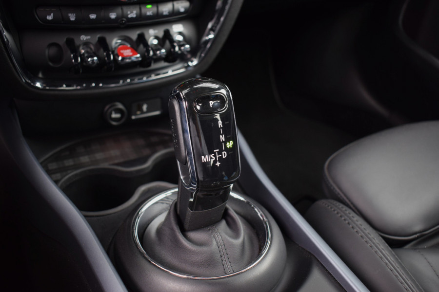 MINI Clubman 2.0 Cooper S John Cooper Works | Yours | Apple CarPlay | Leer | Stuur en- Stoelverwarming
