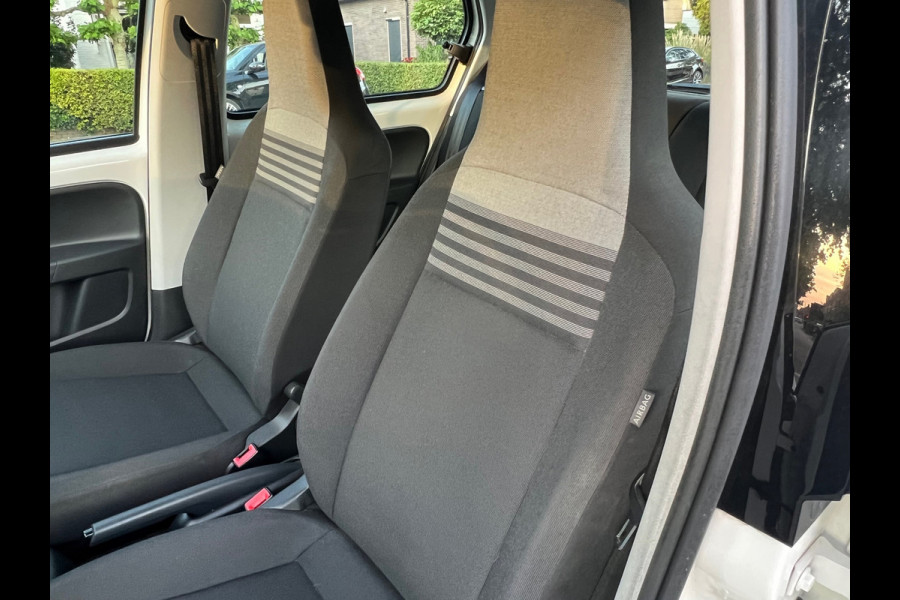 Volkswagen up! 1.0 BMT move up! NL-AUTO-NAP. Volkswagen up! 1.0 BMT move up! NL-AUTO-NAP.