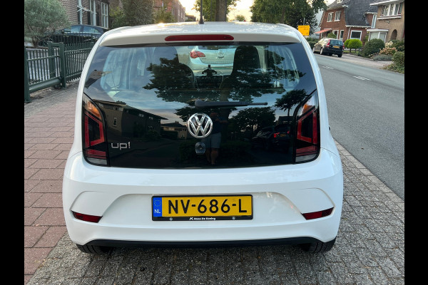 Volkswagen up! 1.0 BMT move up! NL-AUTO-NAP. Volkswagen up! 1.0 BMT move up! NL-AUTO-NAP.