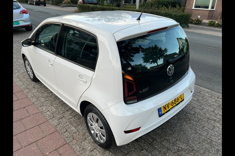 Volkswagen up! 1.0 BMT move up! NL-AUTO-NAP. Volkswagen up! 1.0 BMT move up! NL-AUTO-NAP.