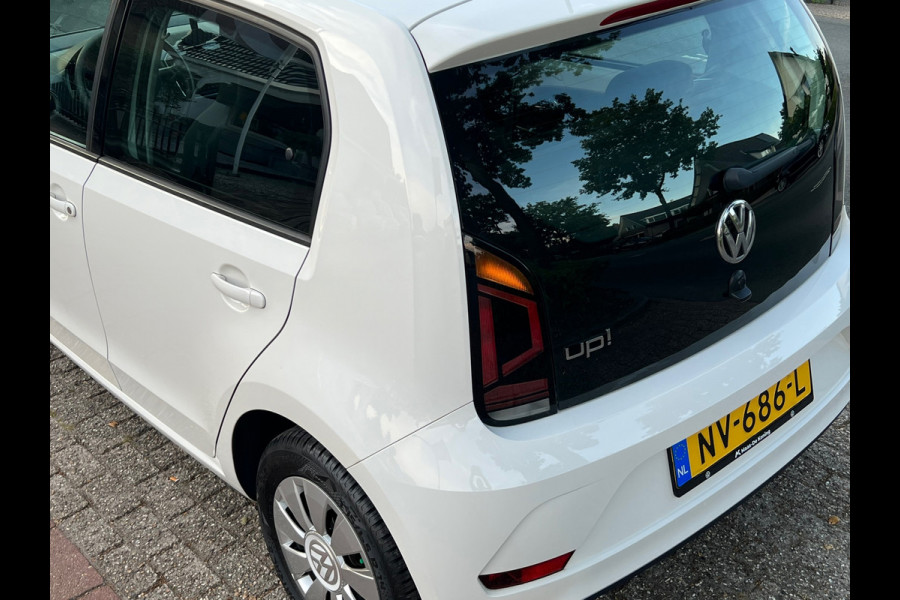 Volkswagen up! 1.0 BMT move up! NL-AUTO-NAP. Volkswagen up! 1.0 BMT move up! NL-AUTO-NAP.